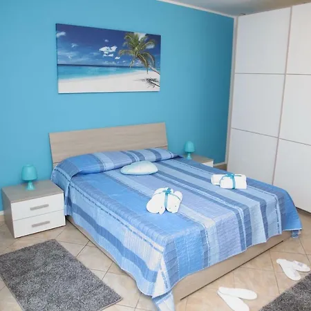 Apartmán Garibaldi Suites & *